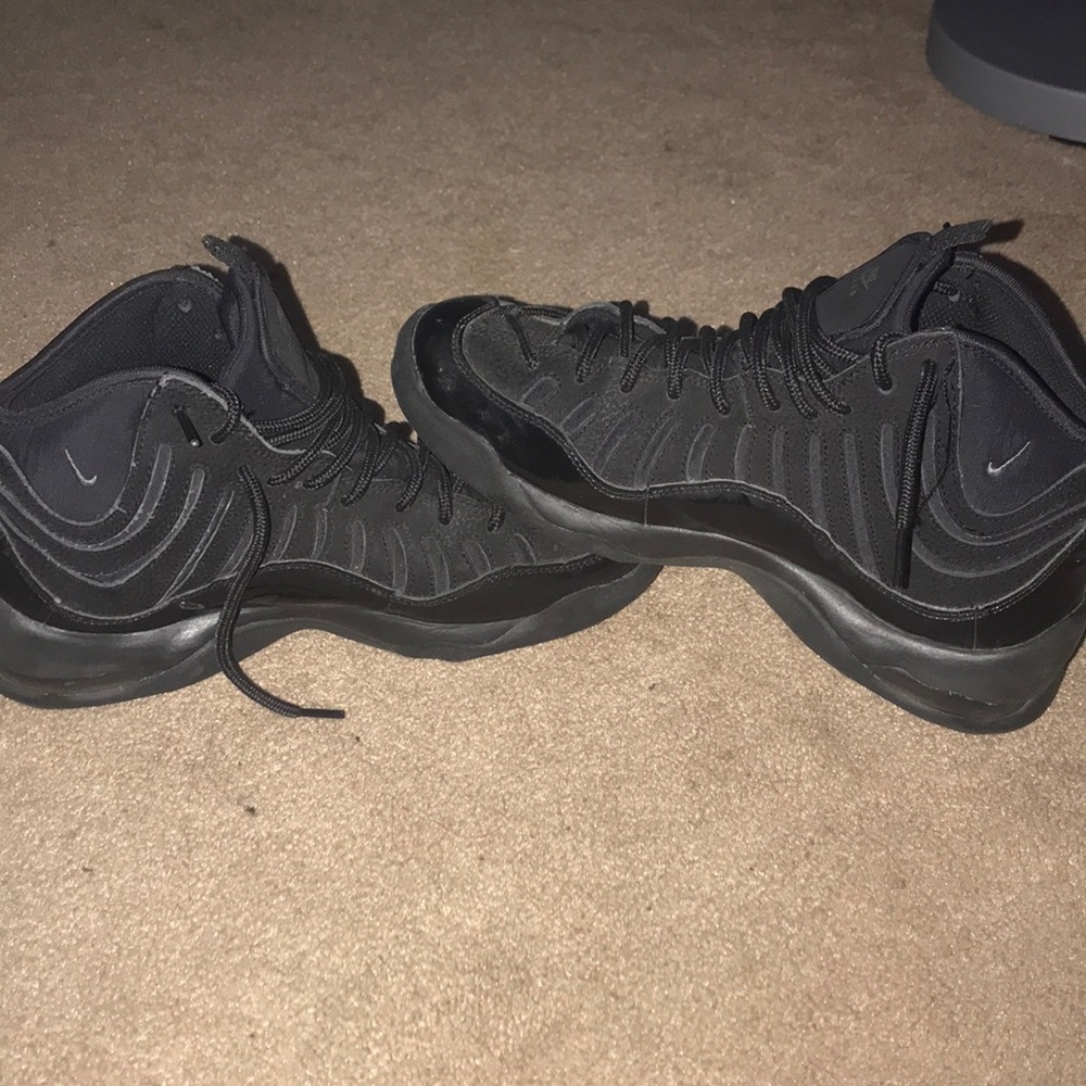 Black Nike Air shoes. Worn once.